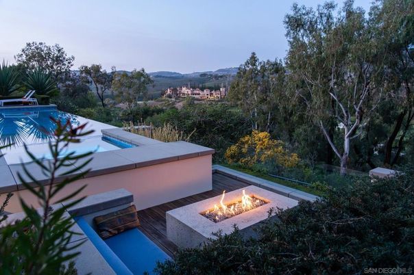 Exterior, Pool, Other