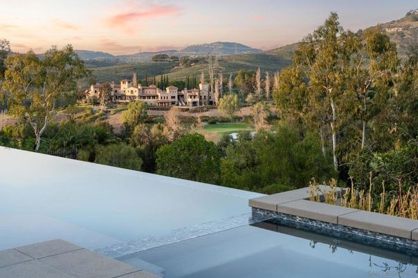 Exterior, Pool, Other