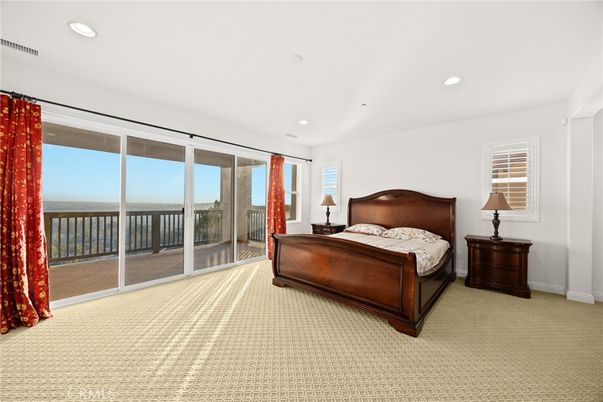 Bedroom, Interior, Recessed Lighting, Water