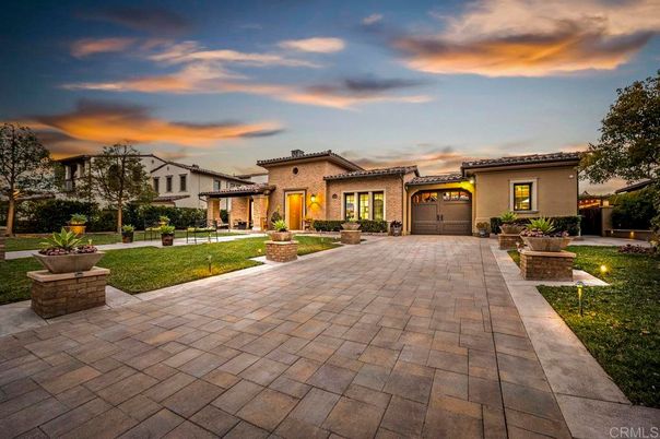Backyard, Exterior, Facade, Mediterranean