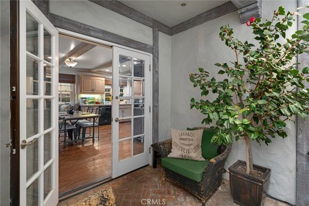 Dining room, Interior, Kitchen, Recessed Lighting, Wood Texture Flooring