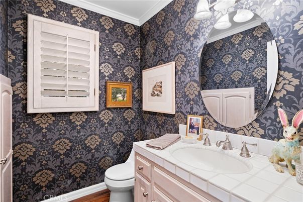 Bathroom, Interior, Tile Countertops