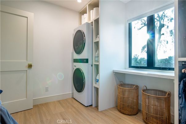 Interior, Recessed Lighting, Utility Closets, Washer, Wood Texture Flooring