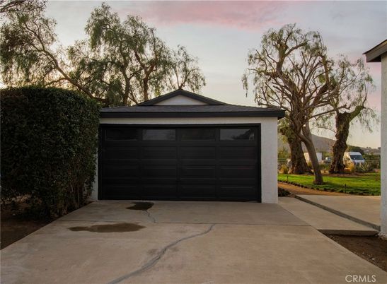 Detached Garage, Exterior