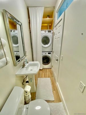 Interior, Utility Closets, Washer, Wood Texture Flooring