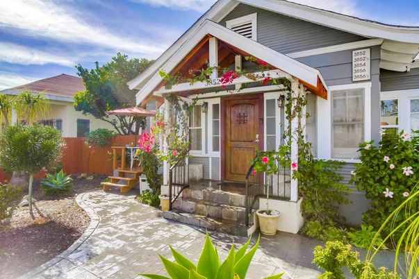 Exterior, Facade, American Craftsman