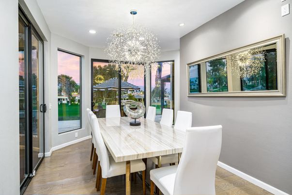 Chandelier, Dining room, Interior, Recessed Lighting, Wood Texture Flooring