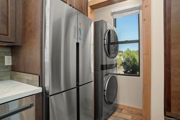 Interior, Kitchen, Washer, Wood Texture Flooring