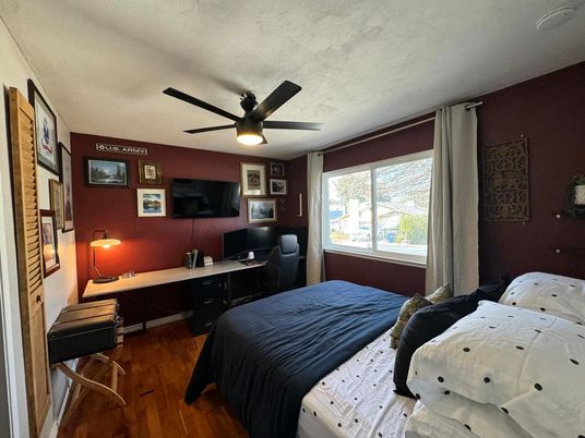 Bedroom, Home Office, Interior, Wood Texture Flooring