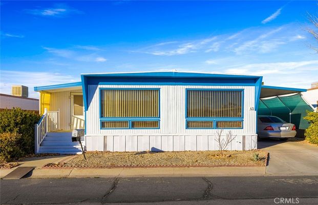 Exterior, Facade, None