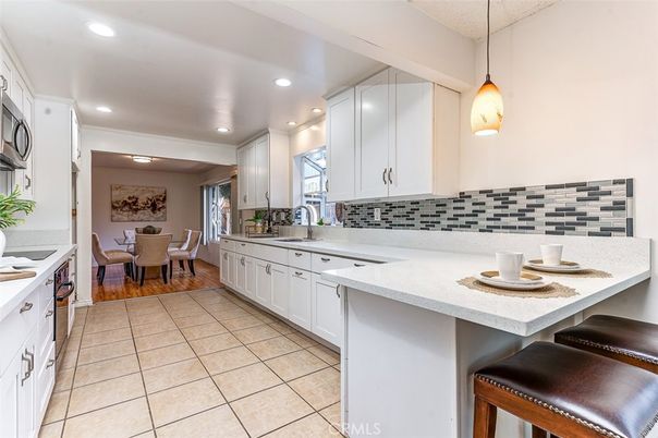 Dining room, Interior, Kitchen, Pendant Lights, Recessed Lighting