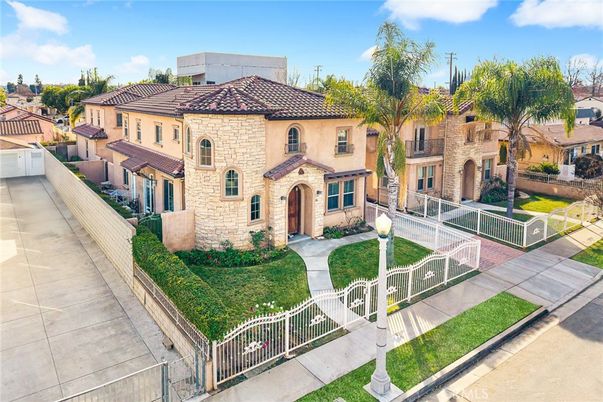 Backyard, Exterior, Facade, Mediterranean