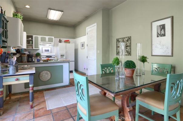 Dining room, Interior, Kitchen, Recessed Lighting