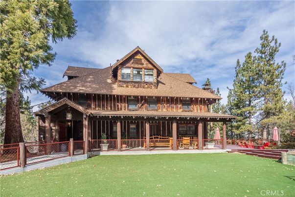 Backyard, Exterior, Facade, Log Home