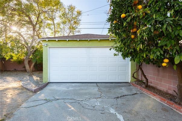 Detached Garage, Exterior