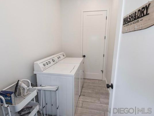 Interior, Washer, Wood Texture Flooring
