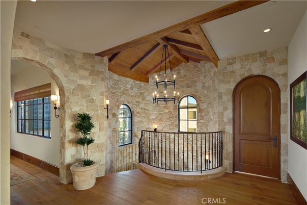 Interior, Pendant Lights, Recessed Lighting, Stone Walls, Wooden Beams, Wooden Ceilings, Wood Texture Flooring
