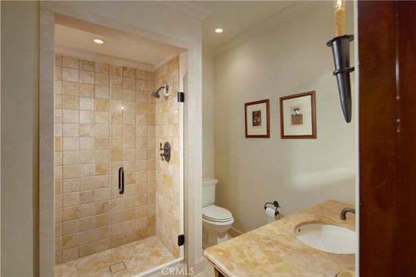 Bathroom, Interior, Recessed Lighting