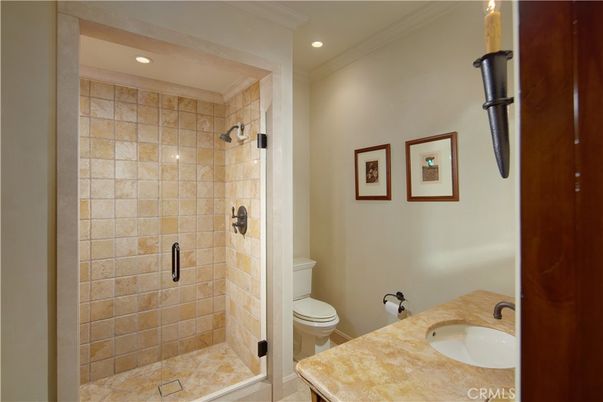 Bathroom, Interior, Recessed Lighting