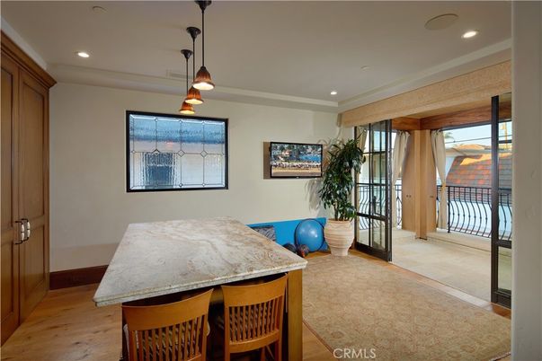 Interior, Pendant Lights, Recessed Lighting, Wood Texture Flooring