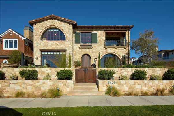 Exterior, Facade, Mediterranean