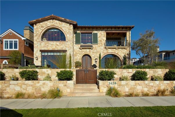 Exterior, Facade, Mediterranean