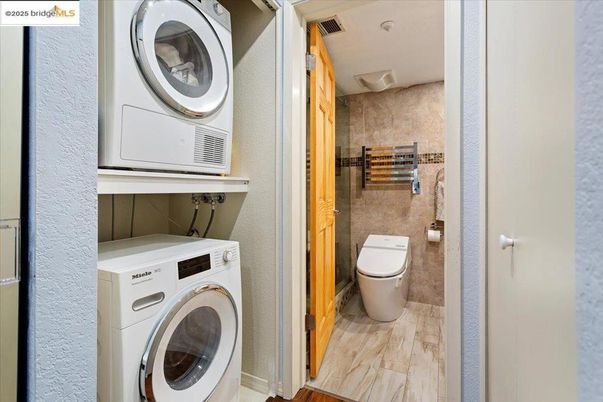 Interior, Utility Closets, Washer, Wood Texture Flooring