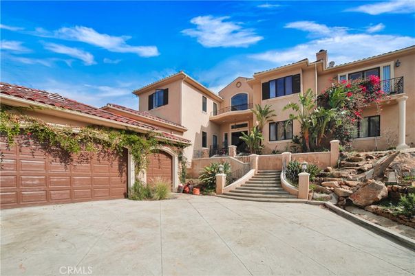 Attached, Exterior, Facade, Mediterranean