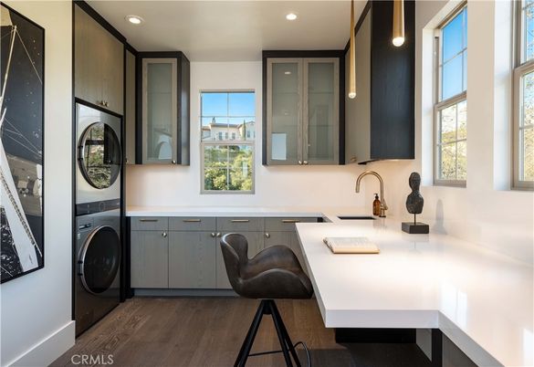 Home Office, Interior, Recessed Lighting, Washer, Wood Texture Flooring