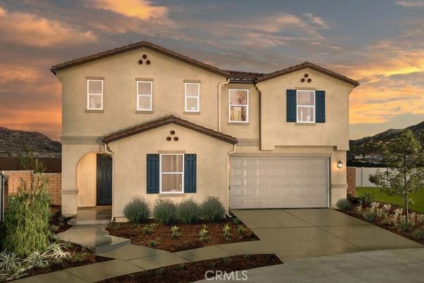 Attached, Exterior, Facade, Mediterranean
