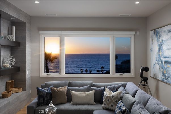 Interior, Living room, Recessed Lighting, Water