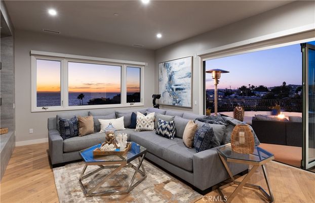 Interior, Living room, Recessed Lighting, Water, Wood Texture Flooring