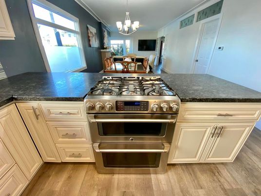 Dining room, Interior, Kitchen, Pendant Lights, Stainless Steel Appliances, Wood Texture Flooring