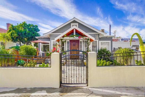 Exterior, Facade, American Craftsman