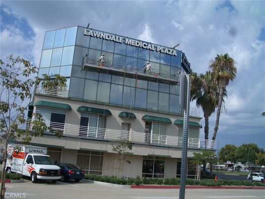 Exterior, Facade, Modern