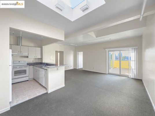 Empty room, Interior, Kitchen