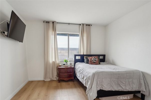 Bedroom, Interior, Water, Wood Texture Flooring