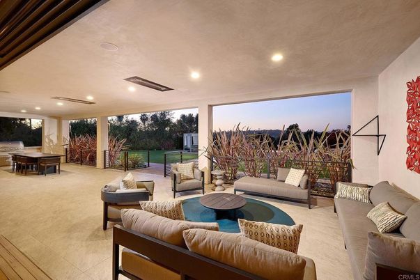 Exterior, Interior, Living room, Recessed Lighting