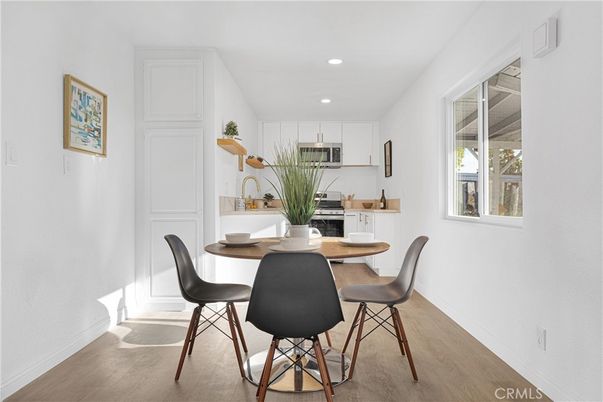 Dining room, Interior, Kitchen, Recessed Lighting, Wood Texture Flooring
