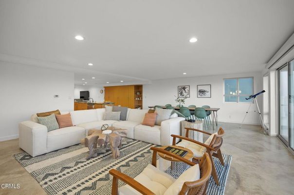 Dining room, Interior, Living room, Recessed Lighting