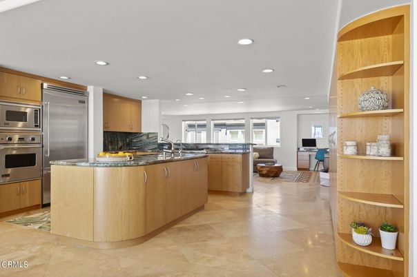 Interior, Kitchen, Living room, Recessed Lighting, Stainless Steel Appliances