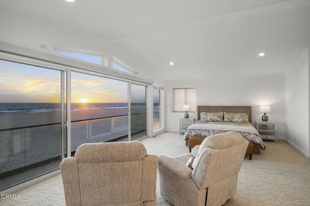 Bedroom, Interior, Recessed Lighting, Water