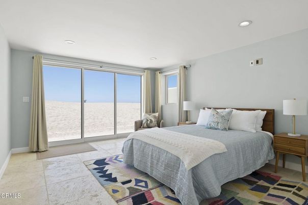 Bedroom, Interior, Recessed Lighting, Water