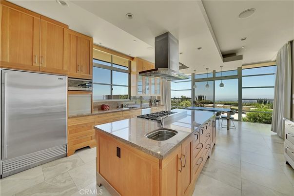 Interior, Kitchen, Recessed Lighting, Water