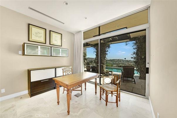 Dining room, Interior, Recessed Lighting