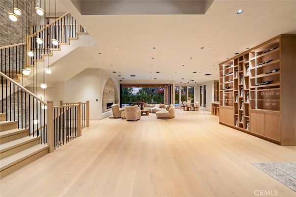 Fireplace, Interior, Living room, Pendant Lights, Recessed Lighting, Wood Texture Flooring