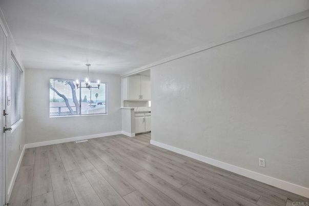 Chandelier, Empty room, Interior, Wood Texture Flooring