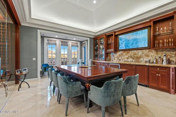 Dining room, Interior, Recessed Lighting