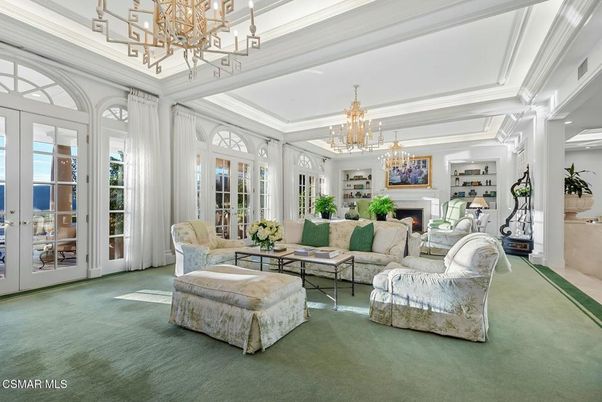 Chandelier, Fireplace, Interior, Living room