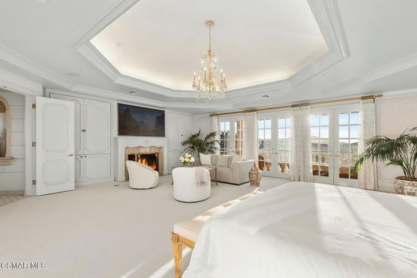 Bedroom, Chandelier, Fireplace, Interior, Recessed Lighting